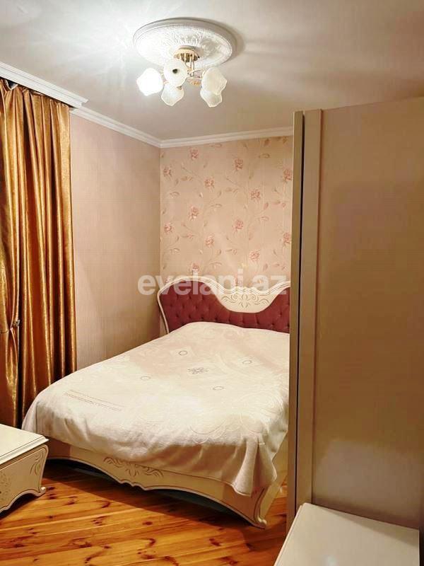 Satılır, köhnə tikili, 3 otaqlı, 55 m², Bakı, Suraxanı r, Yeni Günəşli q, Xalqlar Dostluğu m.