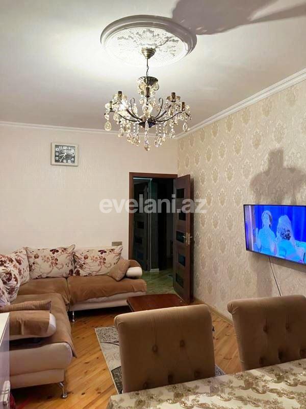 Satılır, köhnə tikili, 3 otaqlı, 55 m², Bakı, Suraxanı r, Yeni Günəşli q, Xalqlar Dostluğu m.