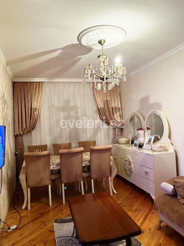 Satılır, köhnə tikili, 3 otaqlı, 55 m², Bakı, Suraxanı r, Yeni Günəşli q, Xalqlar Dostluğu m.
