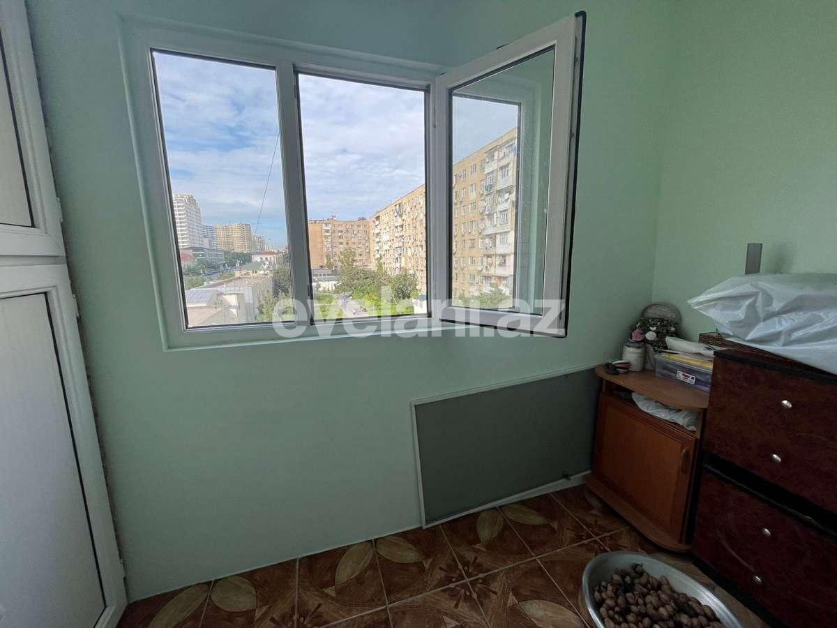 Rent, old building, 2 room, 65 m², Baku, Khatai r, Hazi Aslanov m.