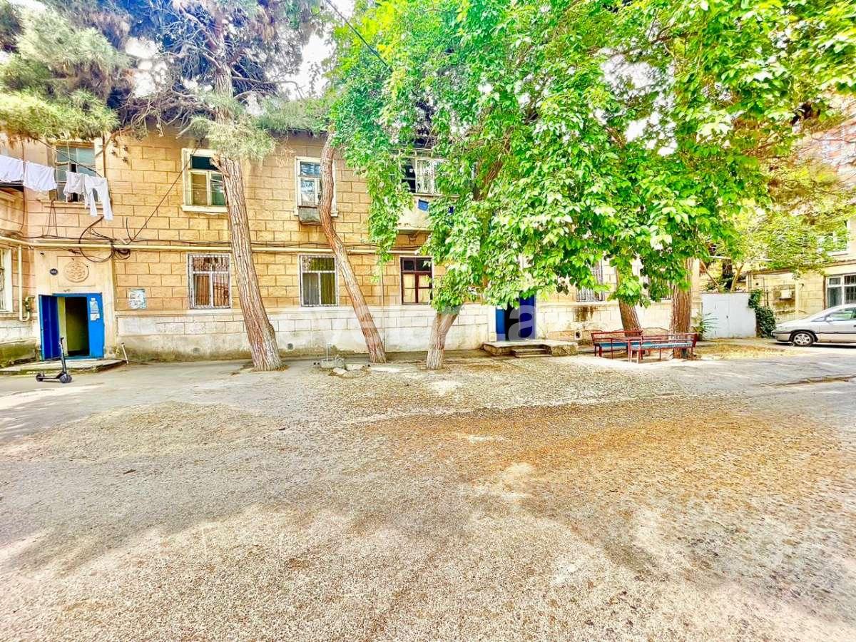 Satılır, köhnə tikili, 2 otaqlı, 55 m², Bakı, Nizami r, Qara Qarayev m.