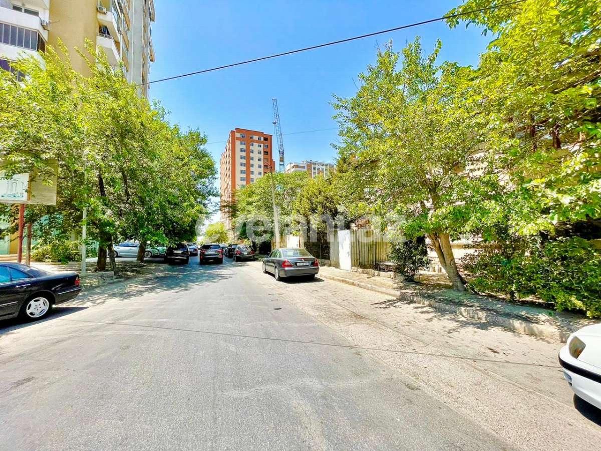 Satılır, köhnə tikili, 2 otaqlı, 55 m², Bakı, Nizami r, Qara Qarayev m.