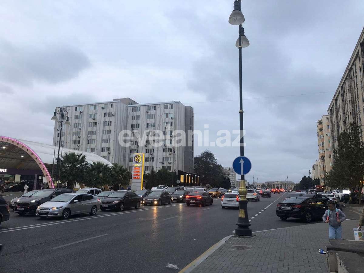 Satılır, köhnə tikili, 3 otaqlı, 79.99 m², Bakı, Nərimanov r, Gənclik m.