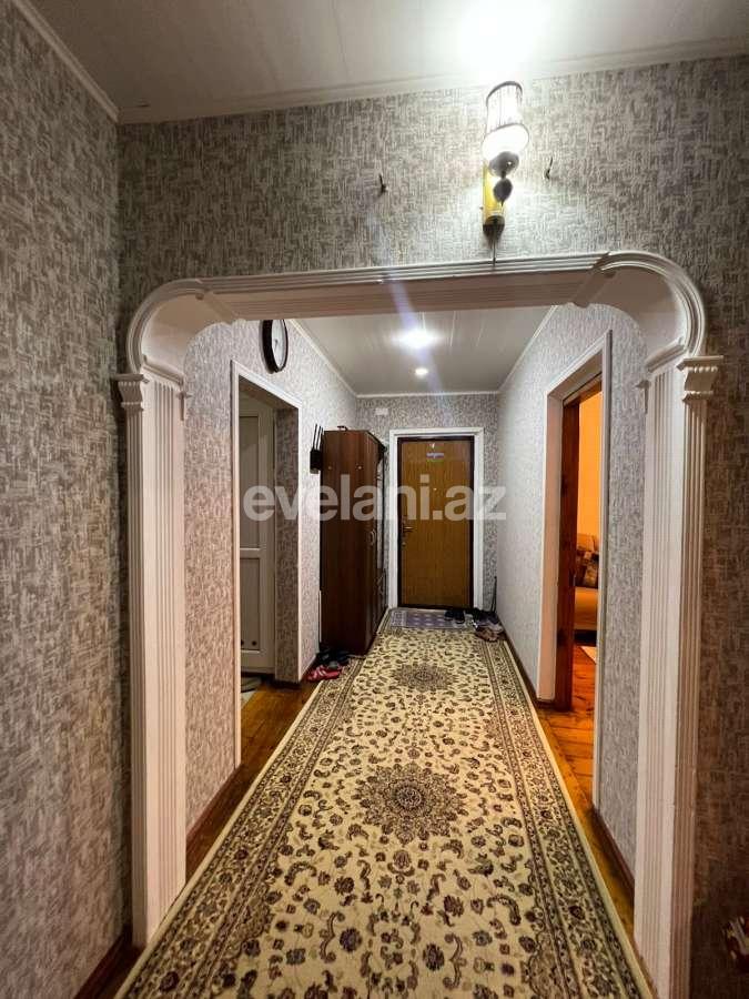 Satılır, köhnə tikili, 3 otaqlı, 80 m², Bakı, Suraxanı r, Yeni Günəşli q, Xalqlar Dostluğu m.