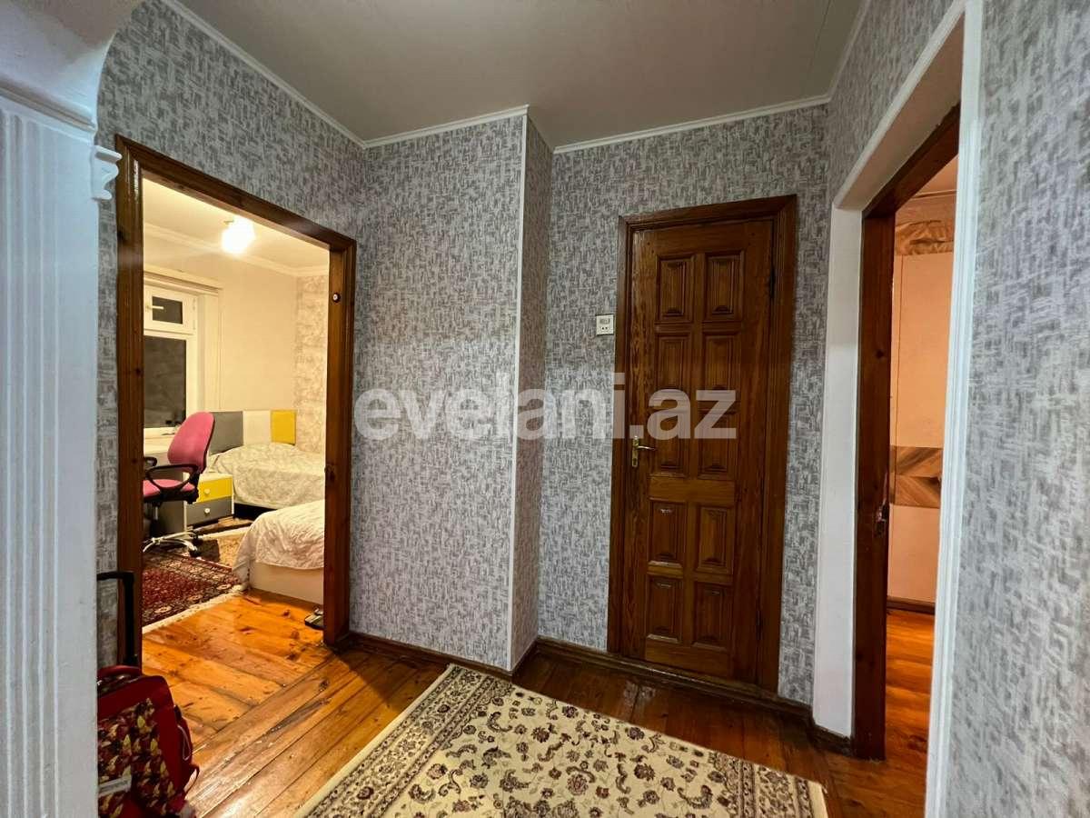 Satılır, köhnə tikili, 3 otaqlı, 80 m², Bakı, Suraxanı r, Yeni Günəşli q, Xalqlar Dostluğu m.