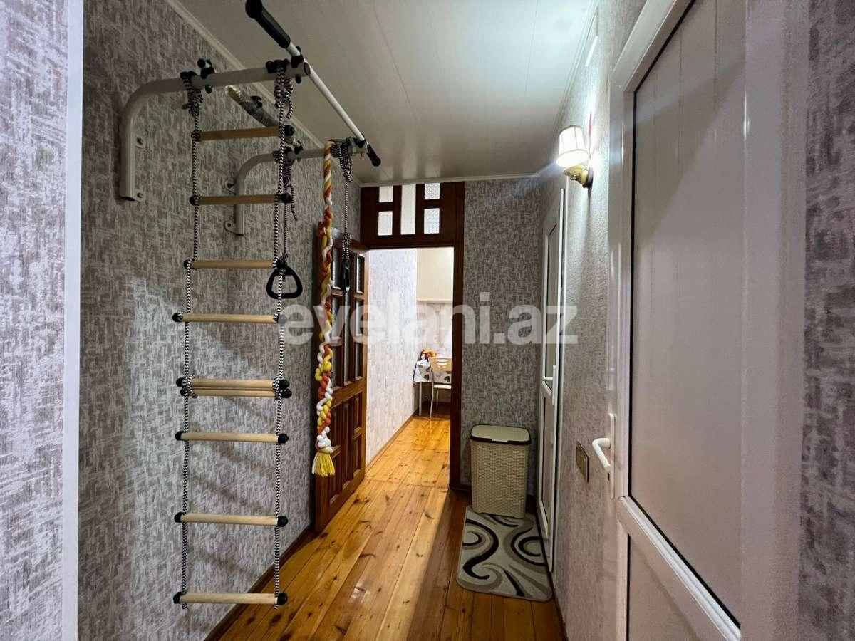 Satılır, köhnə tikili, 3 otaqlı, 80 m², Bakı, Suraxanı r, Yeni Günəşli q, Xalqlar Dostluğu m.