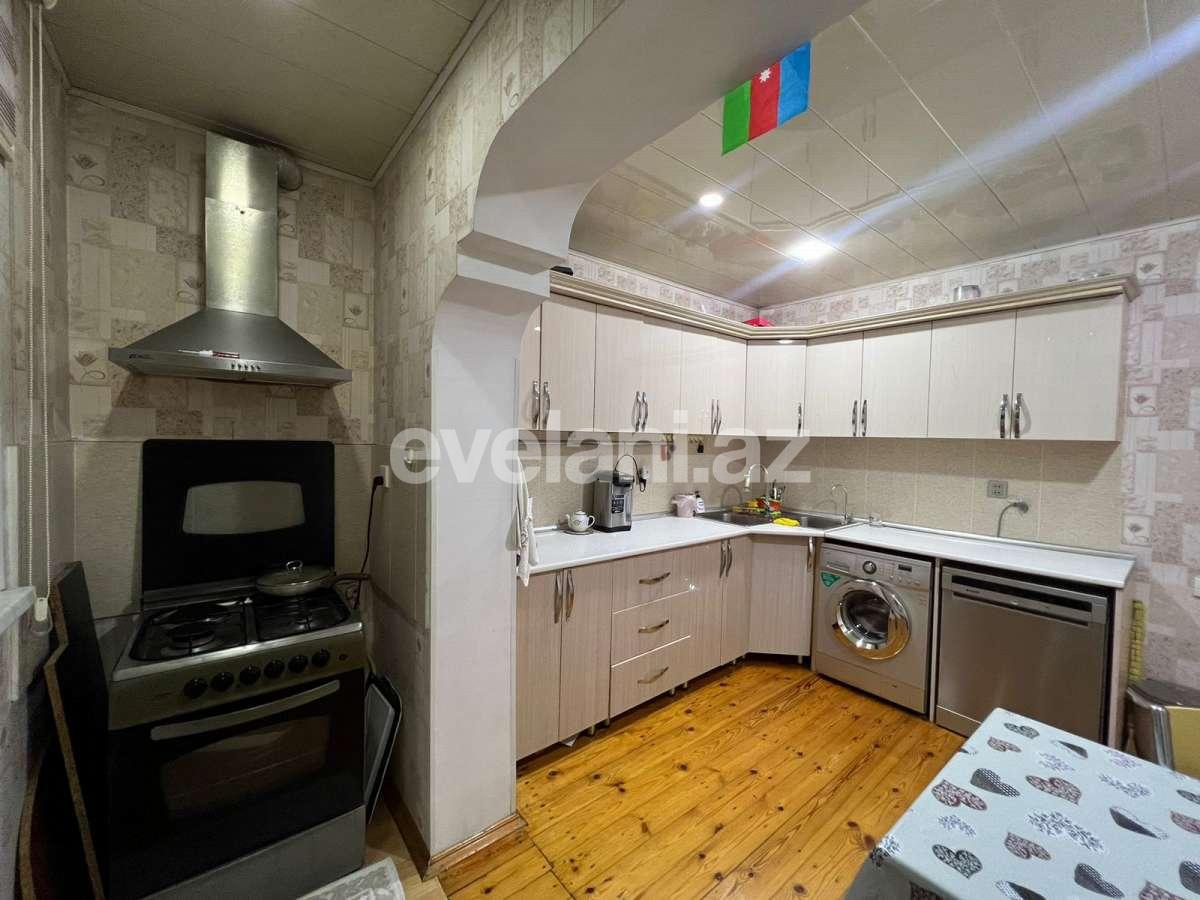 Satılır, köhnə tikili, 3 otaqlı, 80 m², Bakı, Suraxanı r, Yeni Günəşli q, Xalqlar Dostluğu m.
