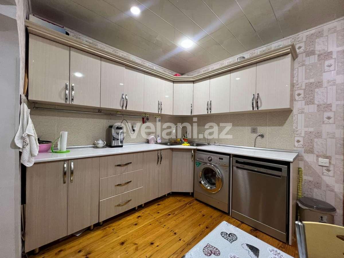 Satılır, köhnə tikili, 3 otaqlı, 80 m², Bakı, Suraxanı r, Yeni Günəşli q, Xalqlar Dostluğu m.