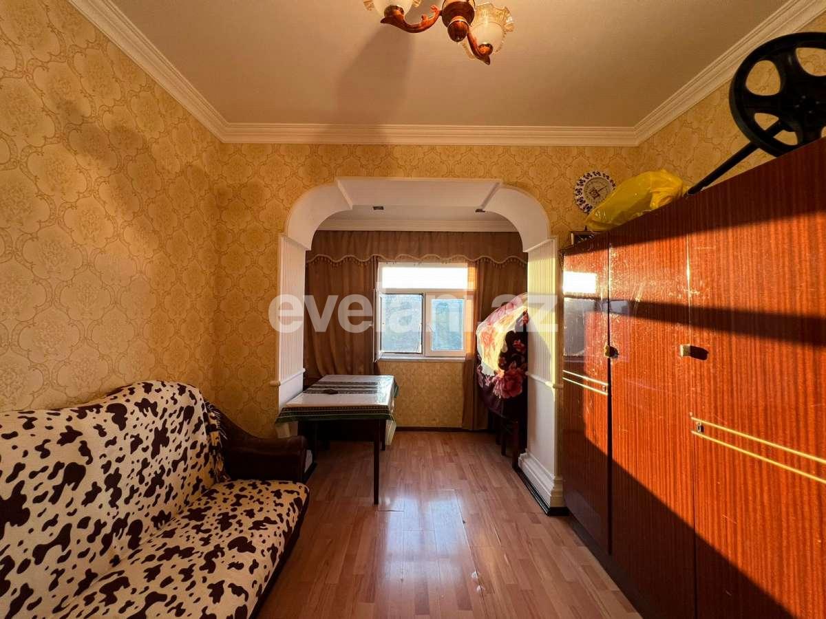 Satılır, köhnə tikili, 3 otaqlı, 80 m², Bakı, Suraxanı r, Yeni Günəşli q.