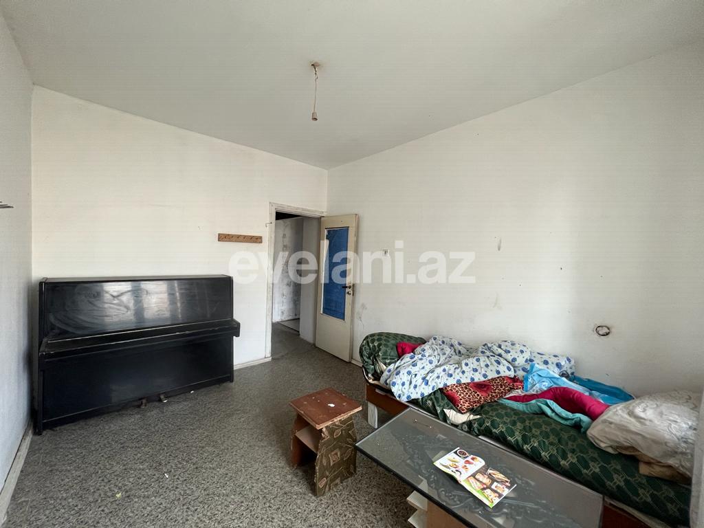 Satılır, köhnə tikili, 3 otaqlı, 80 m², Bakı, Suraxanı r, Yeni Günəşli q, Xalqlar Dostluğu m.