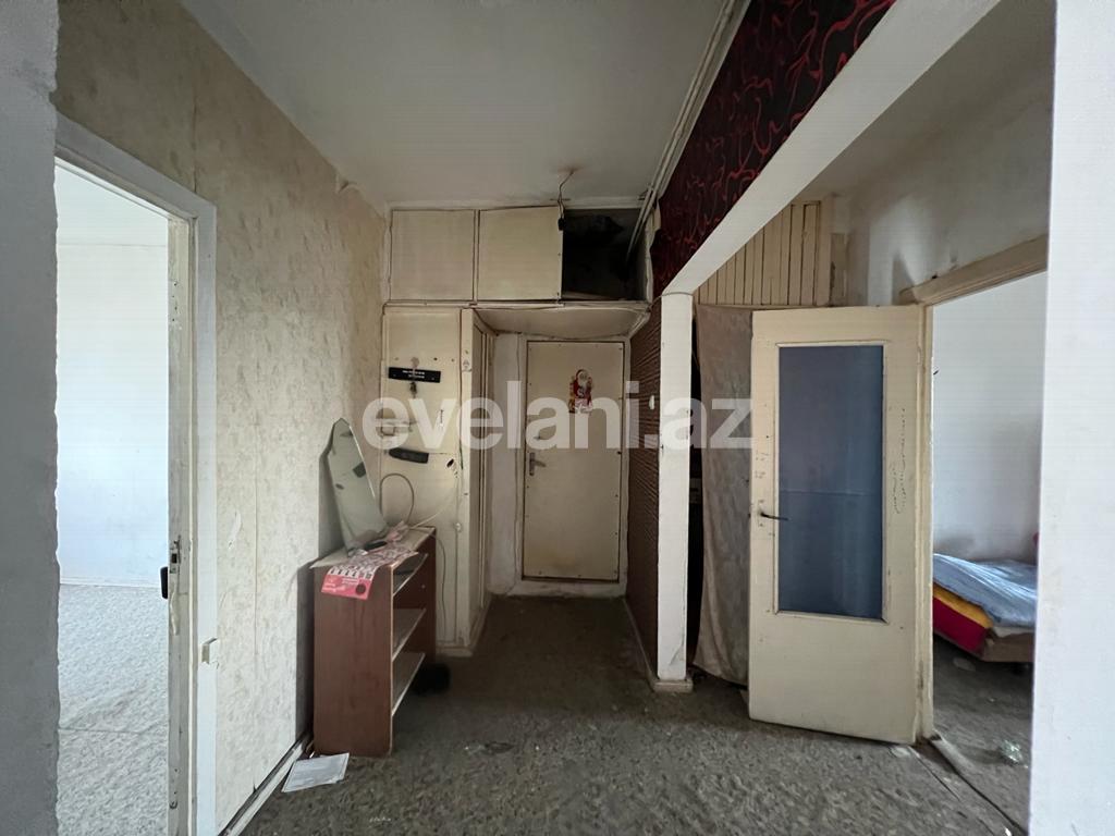 Satılır, köhnə tikili, 3 otaqlı, 80 m², Bakı, Suraxanı r, Yeni Günəşli q, Xalqlar Dostluğu m.
