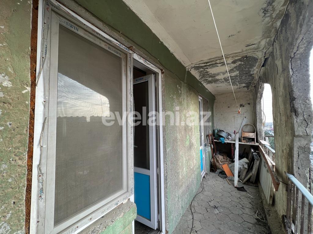 Satılır, köhnə tikili, 3 otaqlı, 80 m², Bakı, Suraxanı r, Yeni Günəşli q, Xalqlar Dostluğu m.