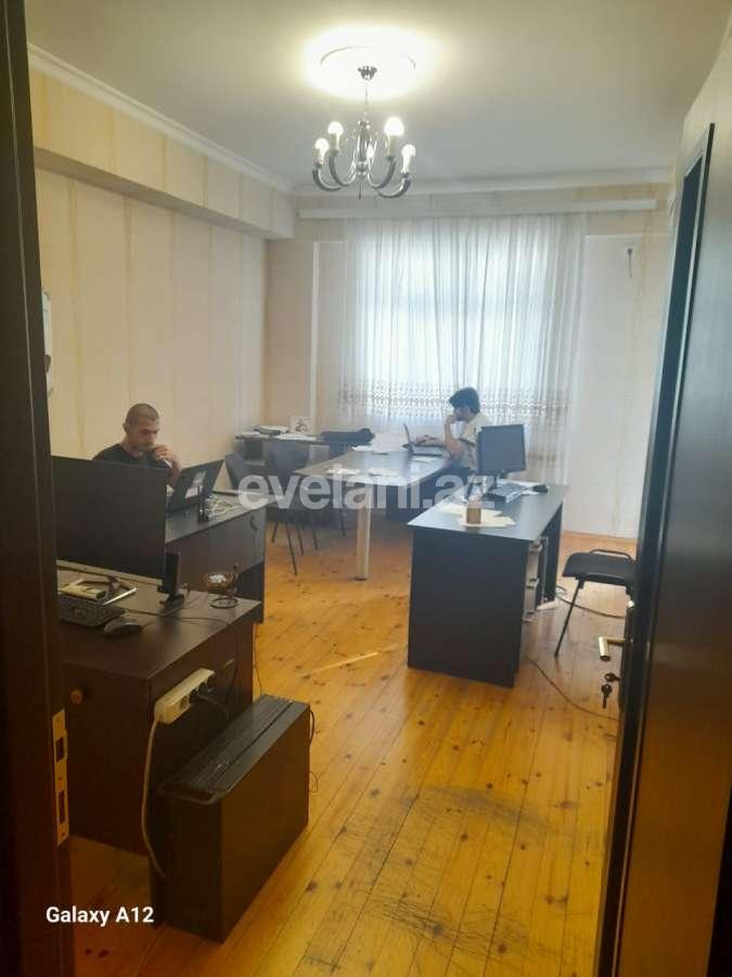 Kirayə verilir, ofis, 3 otaqlı, 107 m², Bakı, Xətai r, Şah İsmayıl Xətai m.