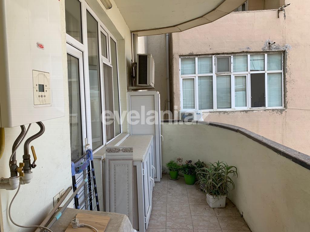 Satılır, yeni tikili, 2 otaqlı, 80 m², Bakı, Binəqədi r, 8-ci mikrorayon q, Azadlıq prospekti m.