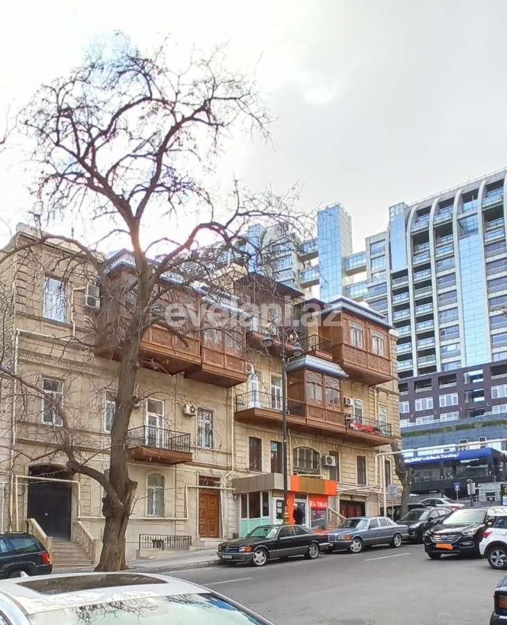Satılır, köhnə tikili, 3 otaqlı, 87 m², Bakı, Səbail r, İçəri Şəhər m.
