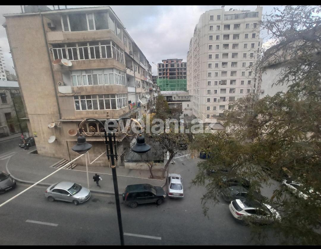 Satılır, köhnə tikili, 3 otaqlı, 87 m², Bakı, Səbail r, İçəri Şəhər m.