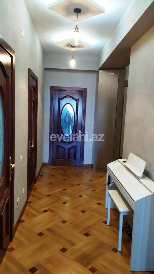Satılır, yeni tikili, 4 otaqlı, 165 m², Bakı, Binəqədi r, 8-ci mikrorayon q, Azadlıq prospekti m.