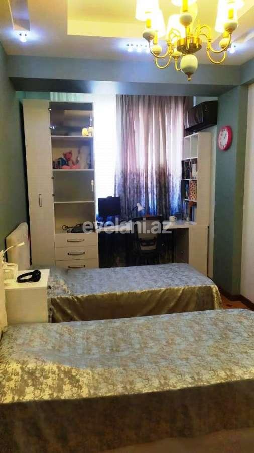 Satılır, yeni tikili, 4 otaqlı, 165 m², Bakı, Binəqədi r, 8-ci mikrorayon q, Azadlıq prospekti m.