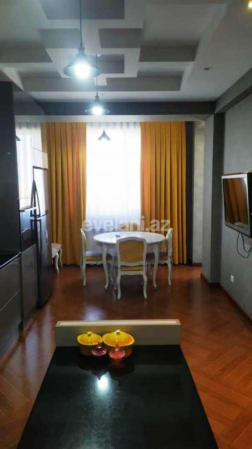 Satılır, yeni tikili, 4 otaqlı, 165 m², Bakı, Binəqədi r, 8-ci mikrorayon q, Azadlıq prospekti m.