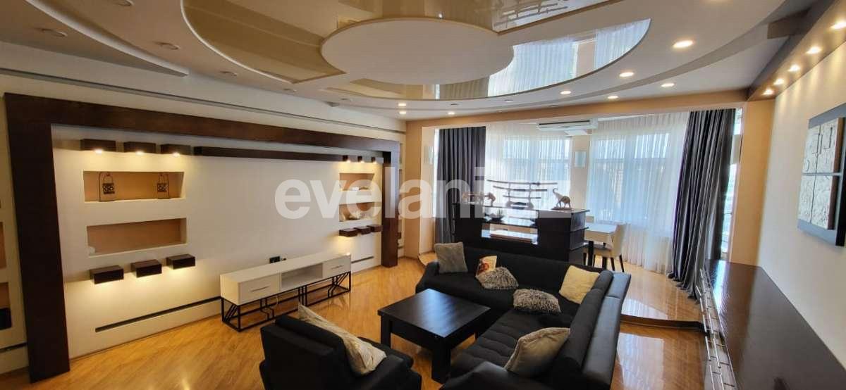 Satılır, köhnə tikili, 3 otaqlı, 155 m², Bakı, Nərimanov r.