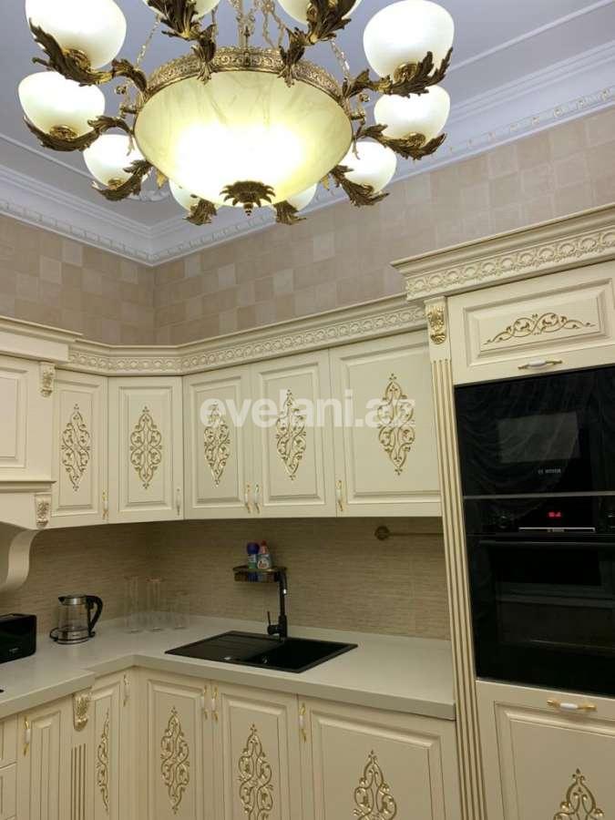 Сдаётся, новостройка, 3-комнаты, 130 m², Баку, Сабаильский r, 28 мая m.