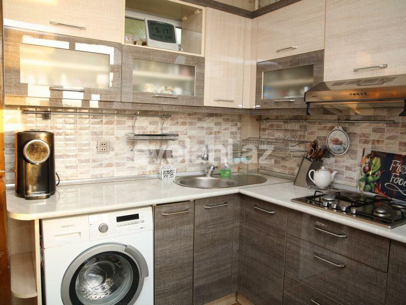 Продаётся, вторичка, 2-комнаты, 55 m², Баку, Ясамальский r, Иншаатчылар m.