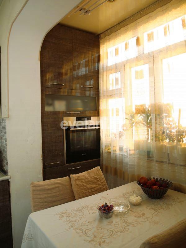 Продаётся, вторичка, 2-комнаты, 55 m², Баку, Ясамальский r, Иншаатчылар m.