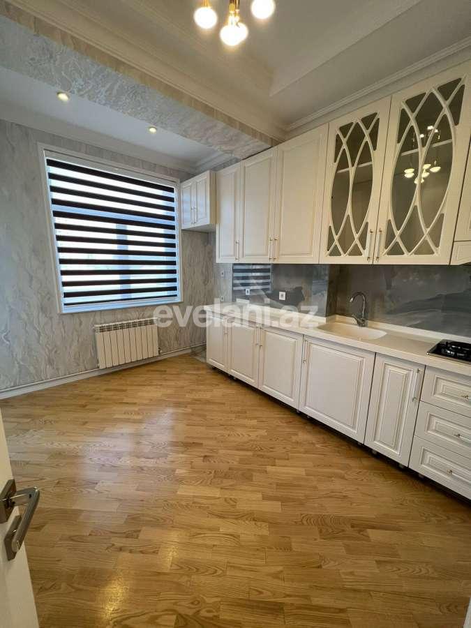 Satılır, yeni tikili, 2 otaqlı, 65 m², Bakı, Nizami r, Qara Qarayev m.
