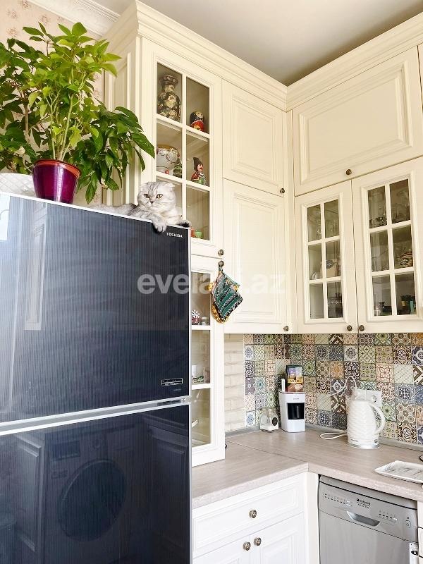 Satılır, köhnə tikili, 3 otaqlı, 100 m², Bakı, Nərimanov r, Montin q, Nəriman Nərimanov m.