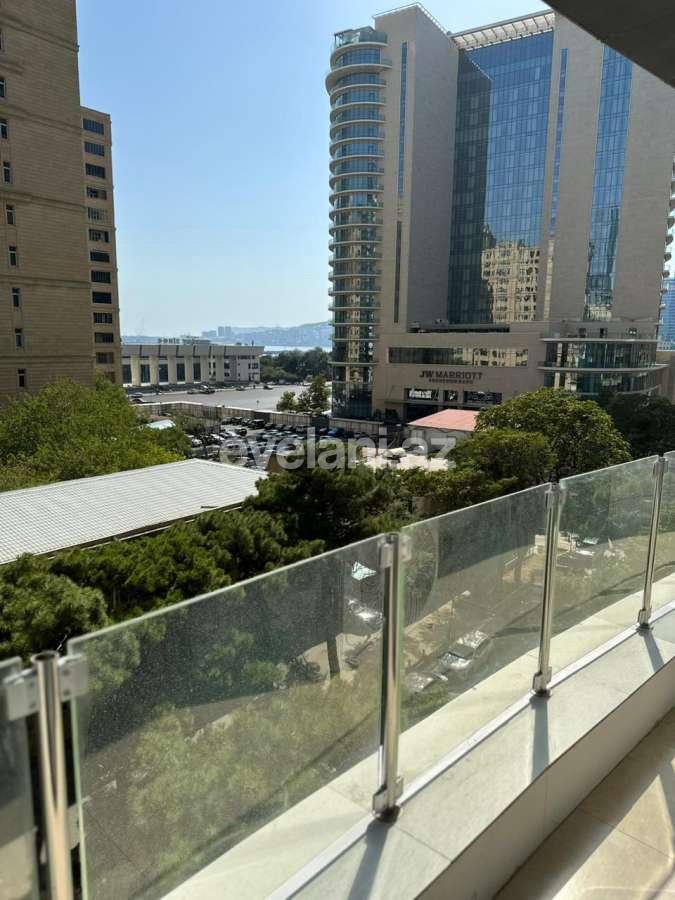 Rent, new building, 3 room, 130 m², Baku, Nasimi r, 28 may m.