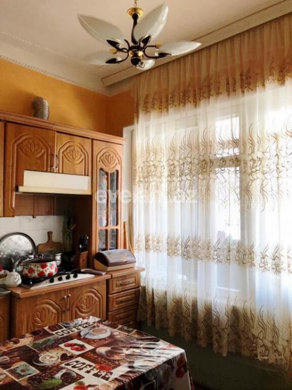 Satılır, köhnə tikili, 3 otaqlı, 75 m², Bakı, Binəqədi r, 9-cu mikrorayon q, Nəsimi m.