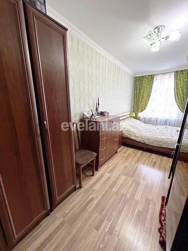 Satılır, köhnə tikili, 3 otaqlı, 70 m², Bakı, Nizami r, 8-ci kilometr q, Qara Qarayev m.