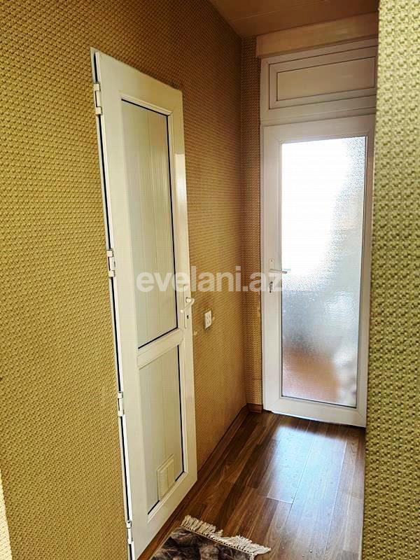 Satılır, köhnə tikili, 3 otaqlı, 70 m², Bakı, Nizami r, 8-ci kilometr q, Qara Qarayev m.