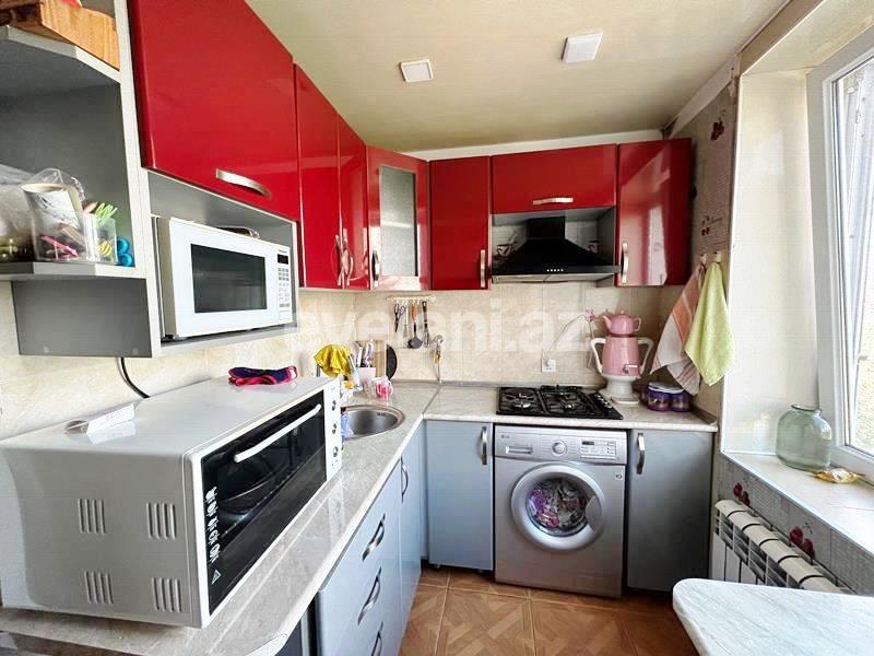 Satılır, köhnə tikili, 3 otaqlı, 70 m², Bakı, Nizami r, 8-ci kilometr q, Qara Qarayev m.