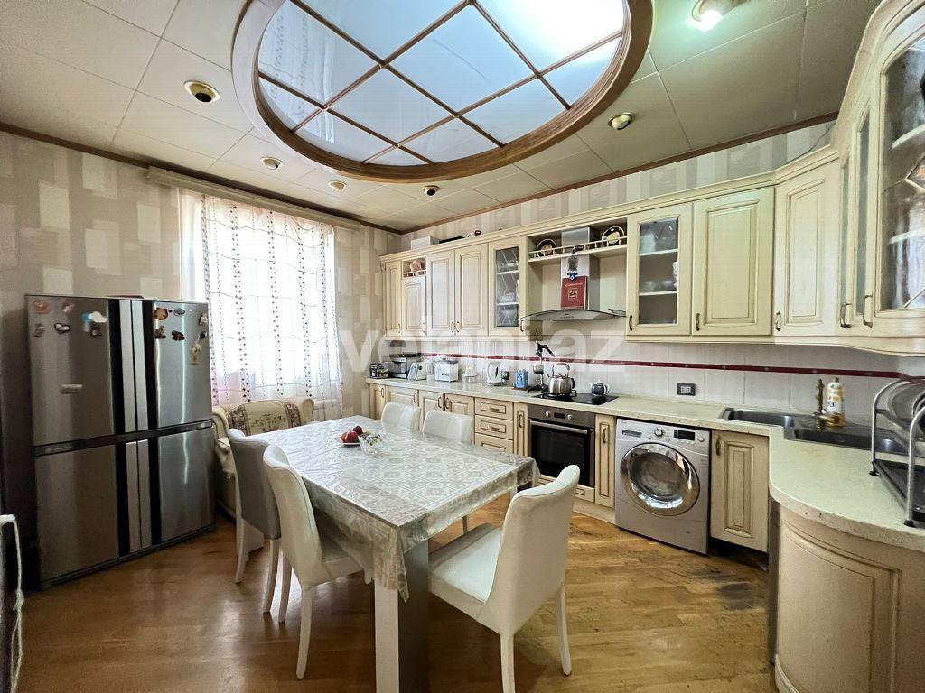 Satılır, həyət evi / bağ, 6 otaqlı, 430 m², Bakı, Xətai r, Həzi Aslanov q, Həzi Aslanov m.