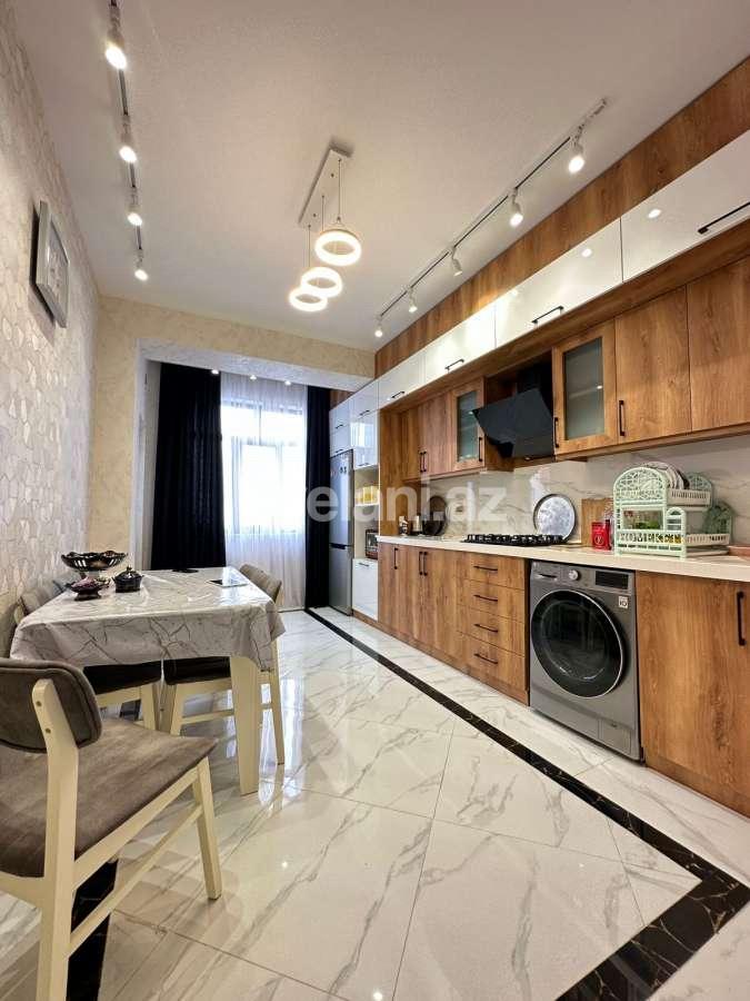 Satılır, yeni tikili, 4 otaqlı, 136 m², Bakı, Nizami r, Neftçilər m.