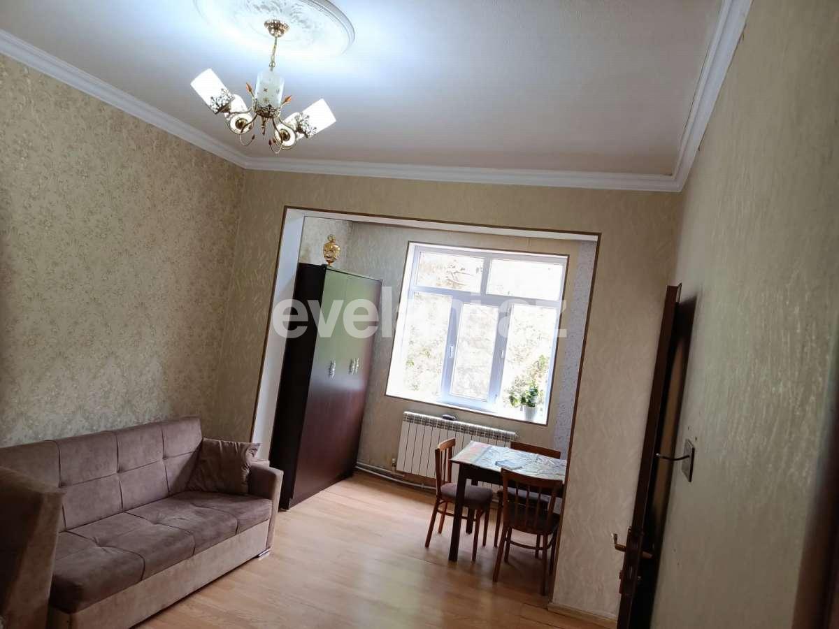 Kirayə verilir, köhnə tikili, 3 otaqlı, 75 m², Bakı, Nəsimi r, Memar Əcəmi m.