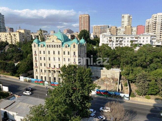 Rent, new building, 4 room, 209 m², Baku, Nasimi r, 28 may m.