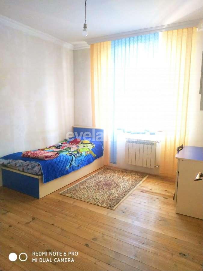 Satılır, həyət evi / bağ, 4 otaqlı, 240 m², Bakı, Suraxanı r, Qaraçuxur q.