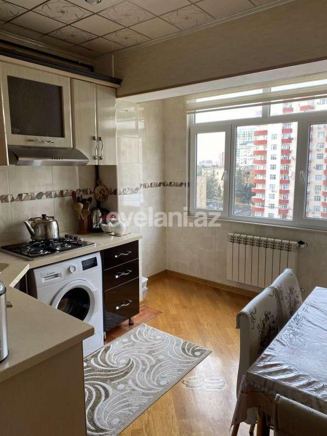 Satılır, köhnə tikili, 3 otaqlı, 80 m², Bakı, Nizami r, Neftçilər m.