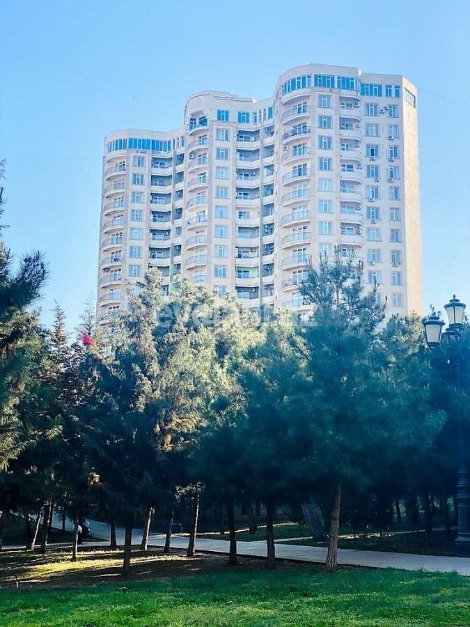 Satılır, yeni tikili, 6 otaqlı, 384 m², Bakı, Yasamal r, Yasamal q, Elmlər Akademiyası m.