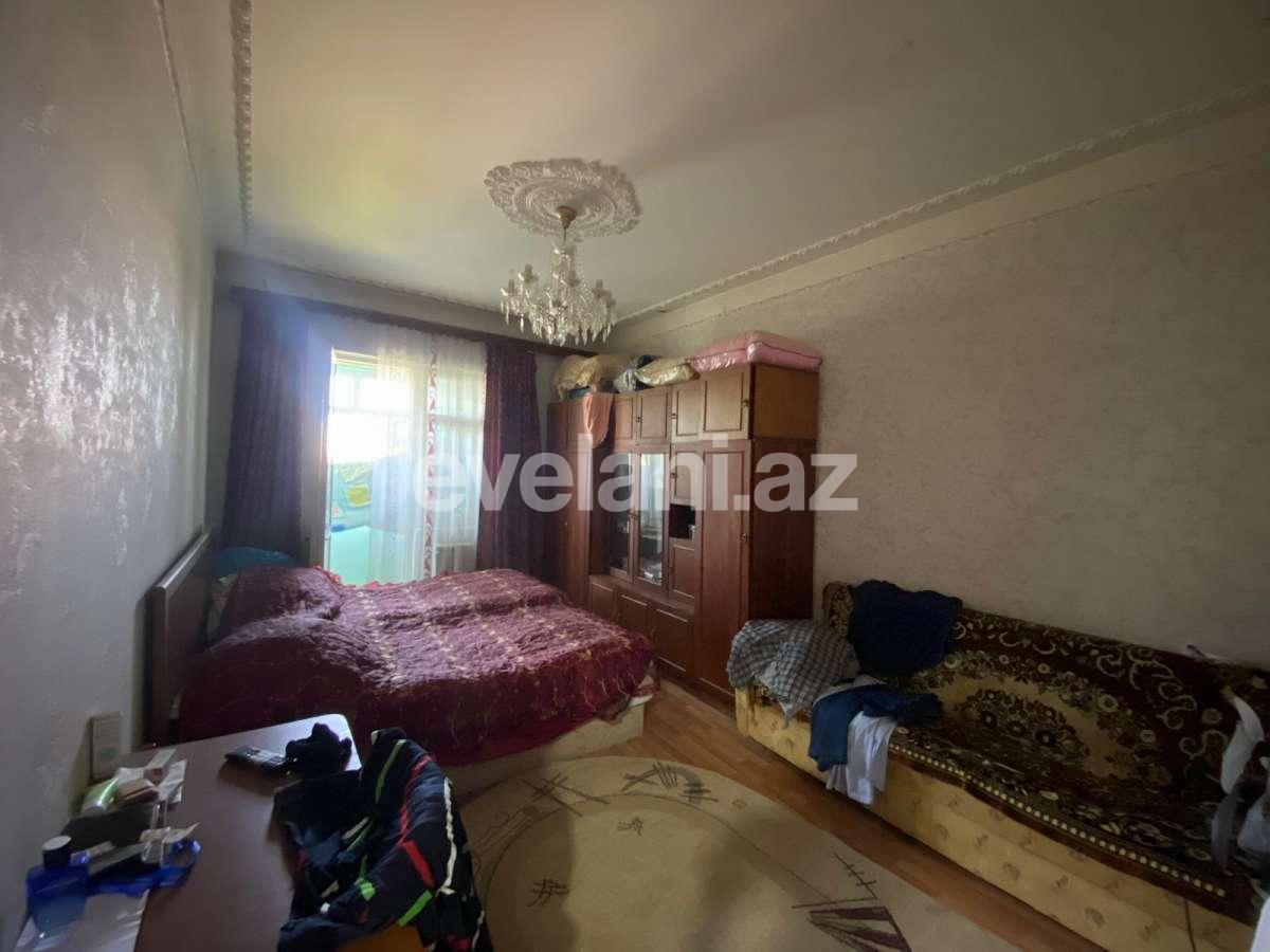 Satılır, köhnə tikili, 3 otaqlı, 80 m², Bakı, Nizami r, Xalqlar Dostluğu m.