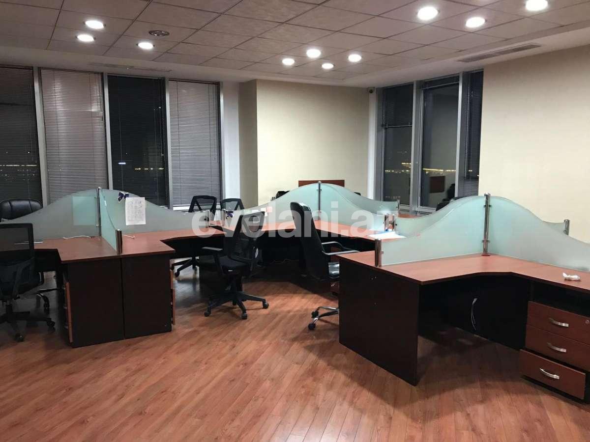 Rent, office, 4 room, 150 m², Baku, Yasamal r, Yasamal d, Elmlar Akademiyası m.