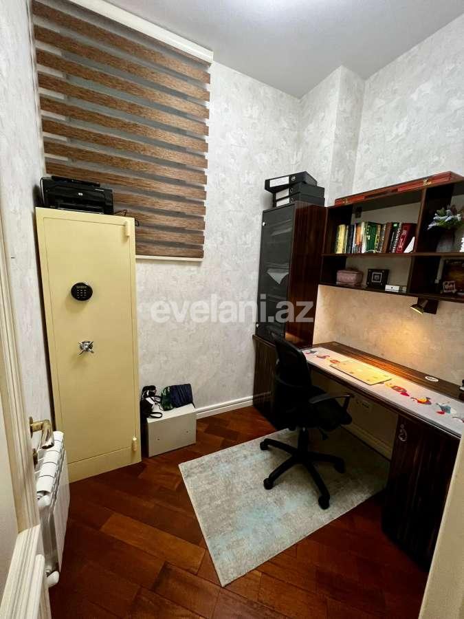 Satılır, yeni tikili, 5 otaqlı, 260 m², Bakı, Nəsimi r, 4-cü mikrorayon q, Memar Əcəmi m.