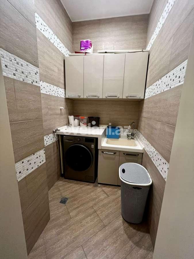 Satılır, yeni tikili, 5 otaqlı, 260 m², Bakı, Nəsimi r, 4-cü mikrorayon q, Memar Əcəmi m.