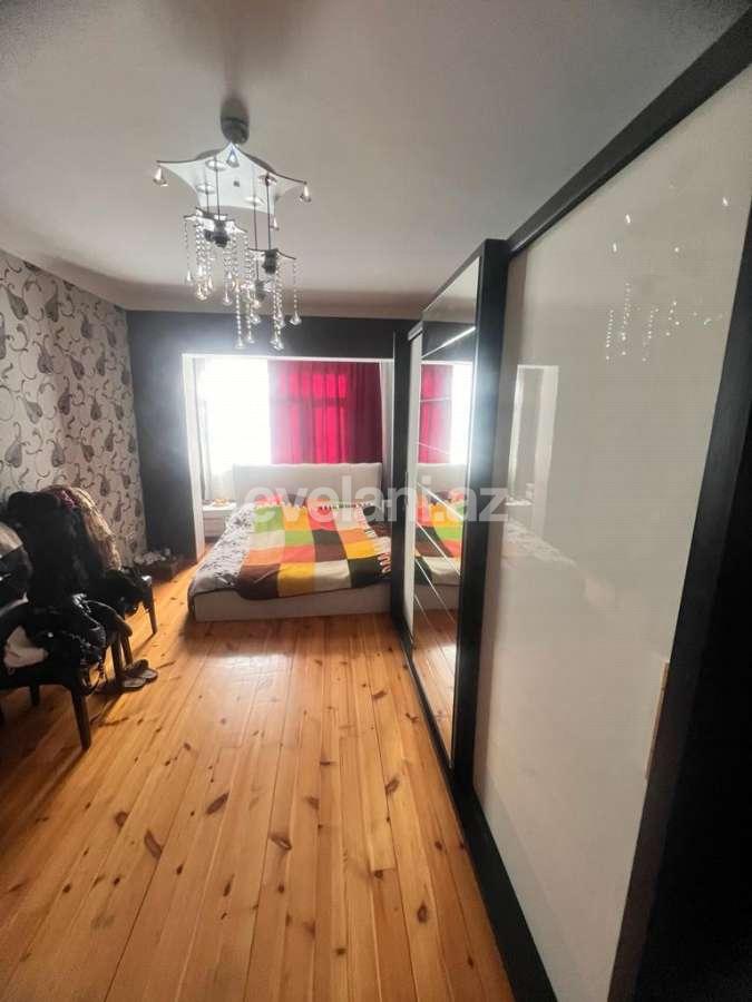 Satılır, köhnə tikili, 4 otaqlı, 110 m², Bakı, Yasamal r, Yeni Yasamal q, İnşaatçılar m.