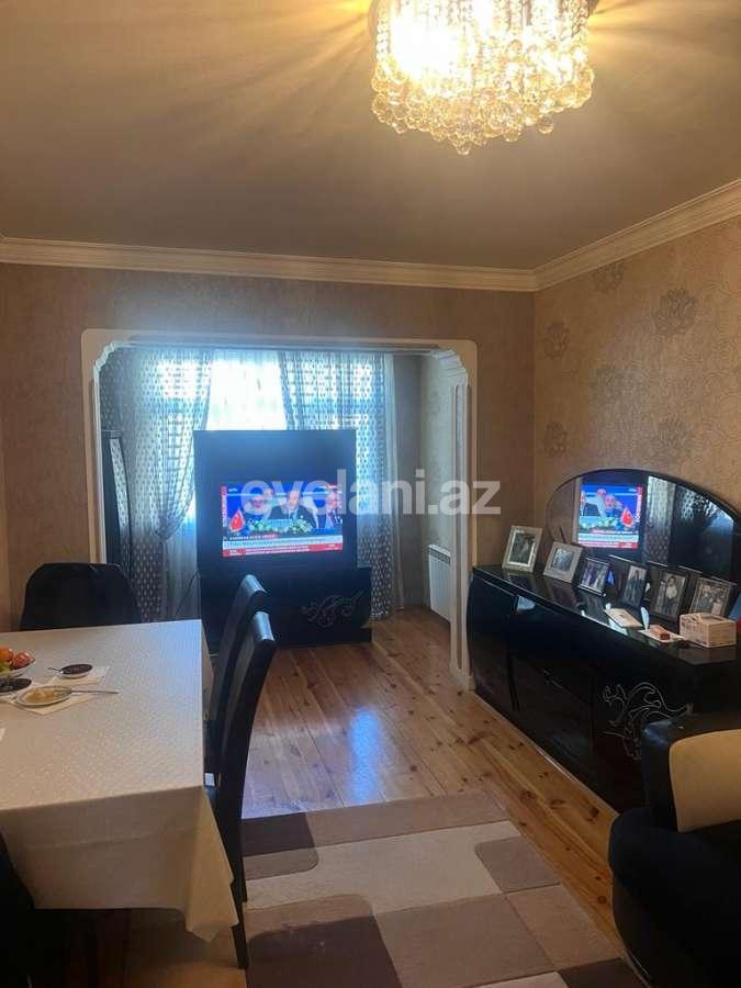 Satılır, köhnə tikili, 4 otaqlı, 110 m², Bakı, Yasamal r, Yeni Yasamal q, İnşaatçılar m.
