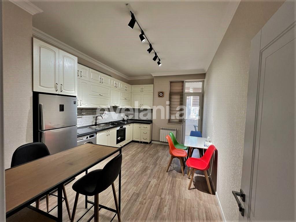 Kirayə verilir, yeni tikili, 2 otaqlı, 95 m², Bakı, Yasamal r.