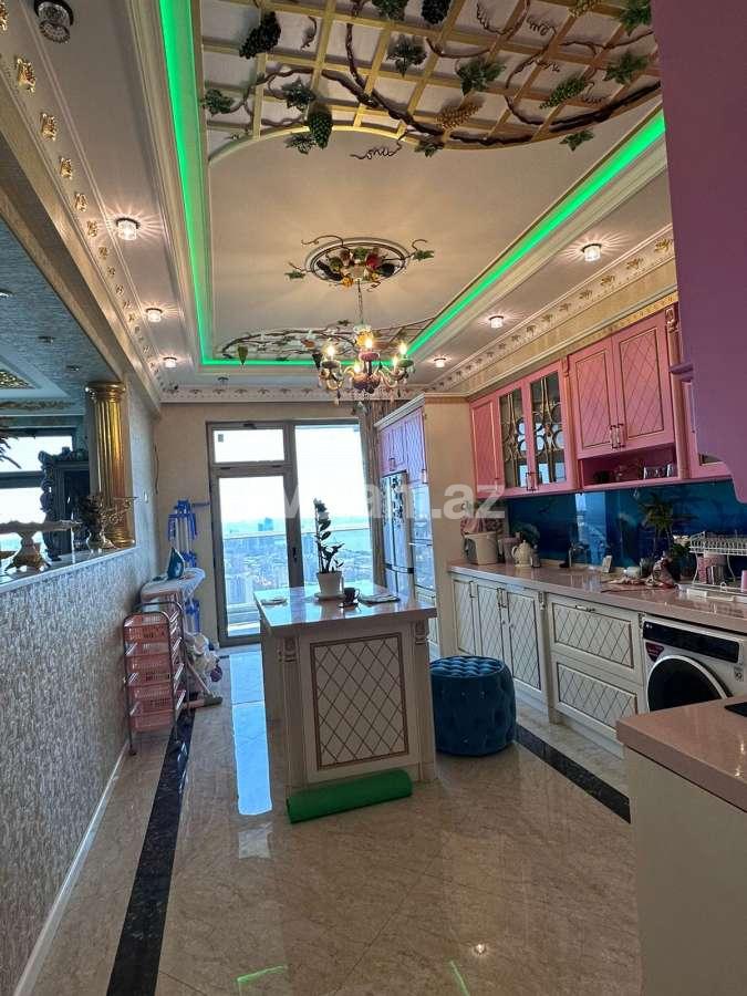 Satılır, yeni tikili, 3 otaqlı, 220 m², Bakı, Yasamal r, Elmlər Akademiyası m.