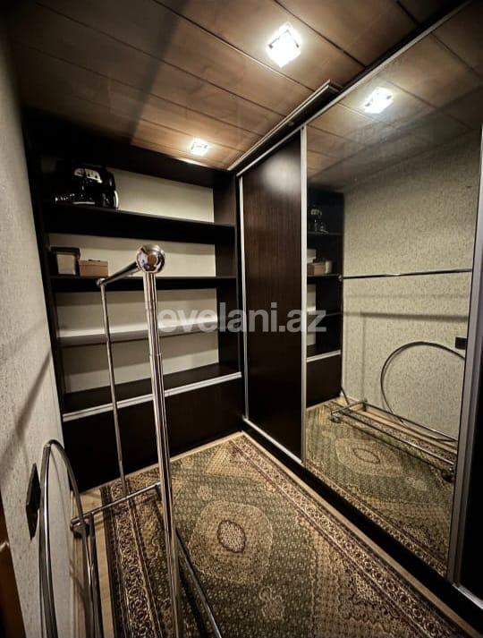 Satılır, köhnə tikili, 2 otaqlı, 60 m², Bakı, Nəsimi r, 8 Noyabr m.